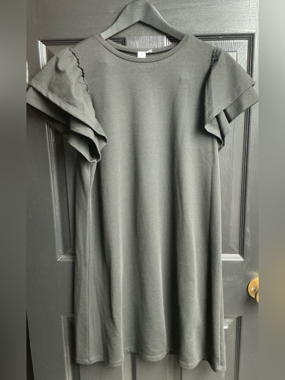 Women’s Black Short-Sleeve Ruffle Shift Dress